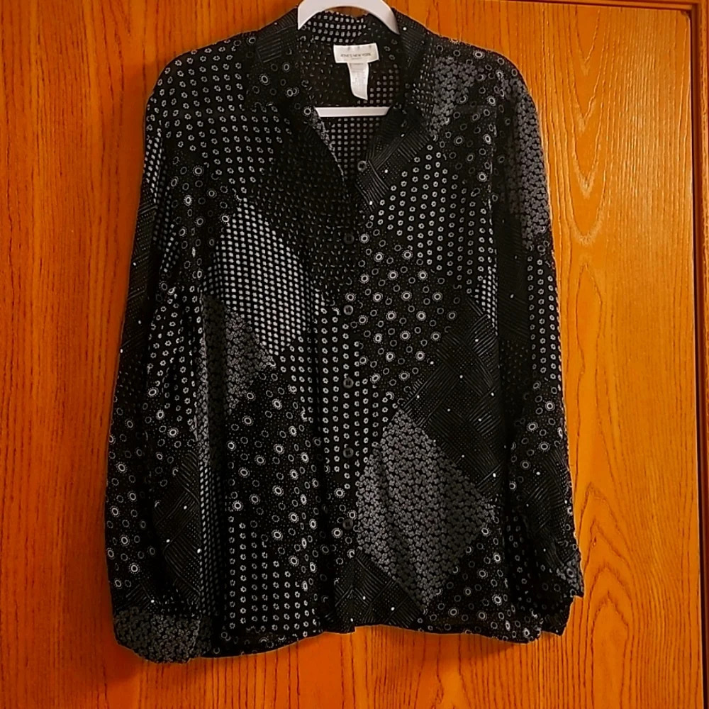 Jones New York Sport Women's Black & White Print Button Front Blouse Sz L